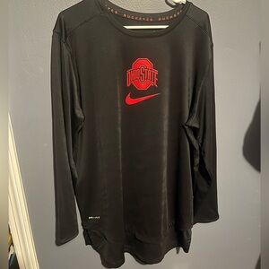 Nike Men’s Large Ohio State Buckeyes Long Sleeve Dri-Fit - Very Long!